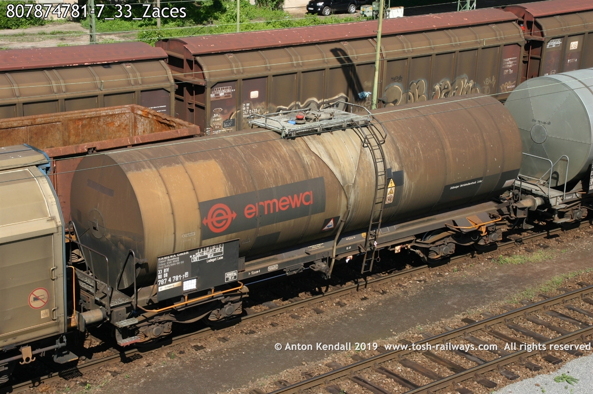 807874781-7_33_Zaces.jpg